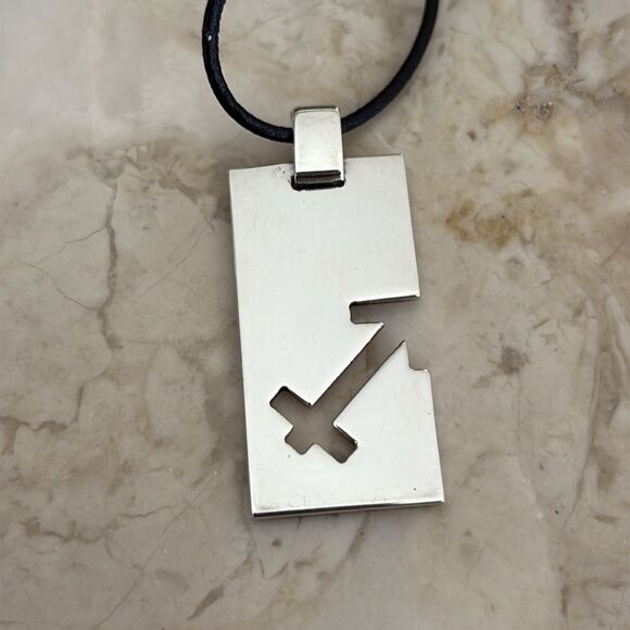 Gucci 925 Sterling Silver Sagittarius Unisex Necklace Dustbag, Box & Cards - Picture 4 of 8